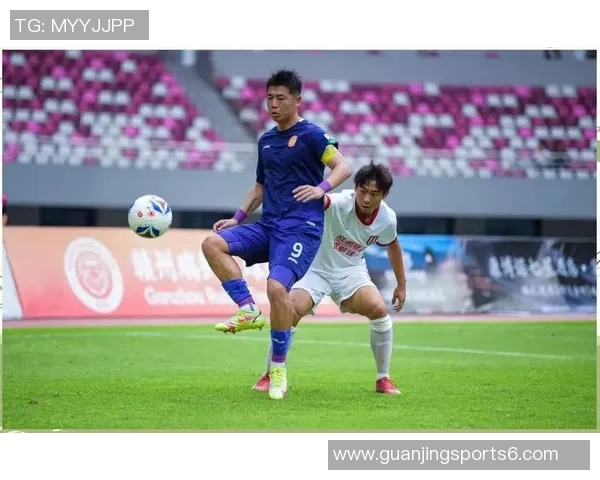 中国男子国家足球队奋战国际赛场展现拼搏精神与团队合作魅力